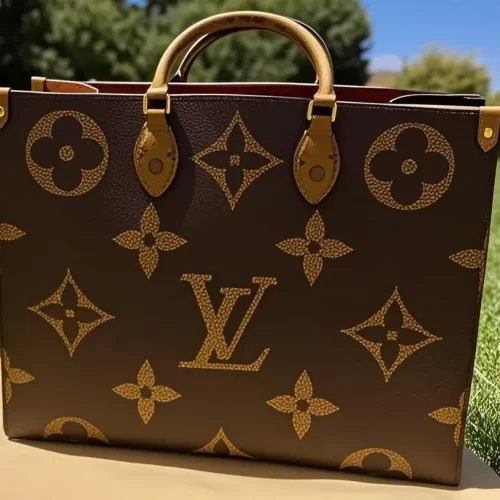 Louis Vuitton M44576 Onthego GM Monogram Canvas photo review